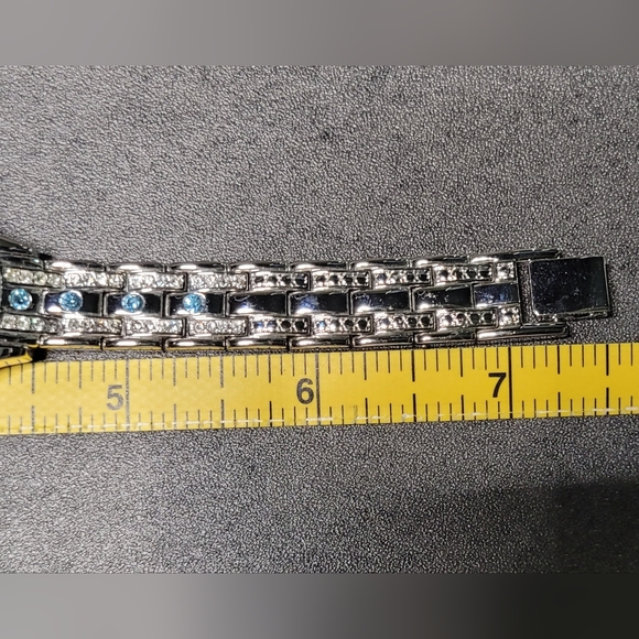 Main Line Time Women's Watch - Picture 5 of 7